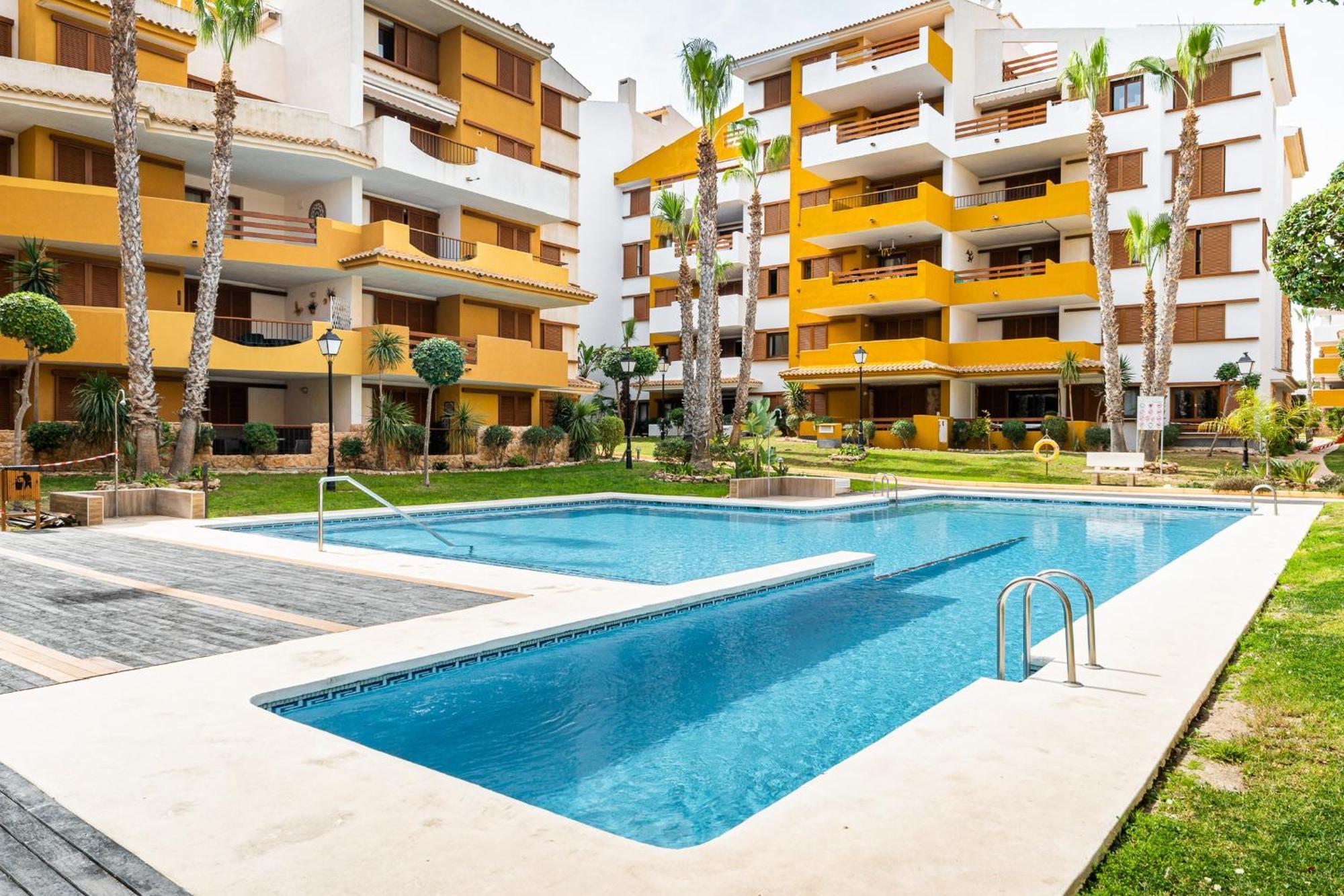 Tornado Apartamento Sunrise Torrevieja Buitenkant foto