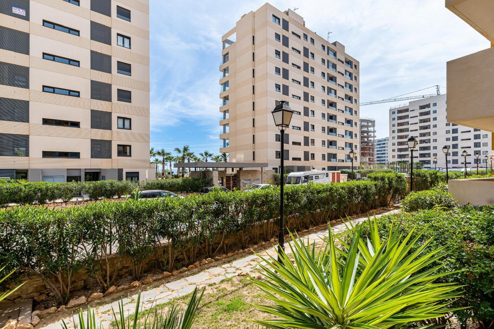 Tornado Apartamento Sunrise Torrevieja Buitenkant foto