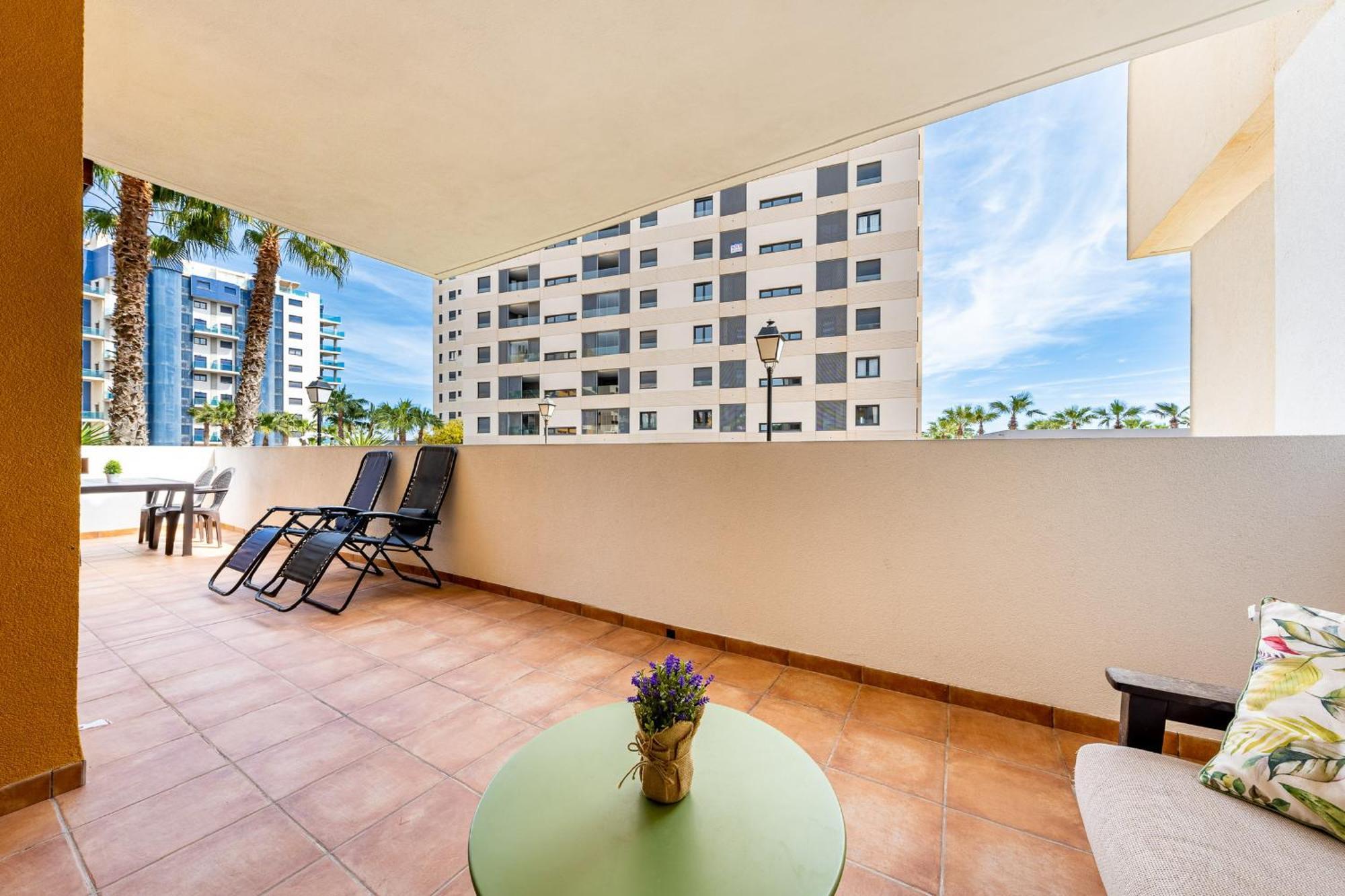 Tornado Apartamento Sunrise Torrevieja Buitenkant foto