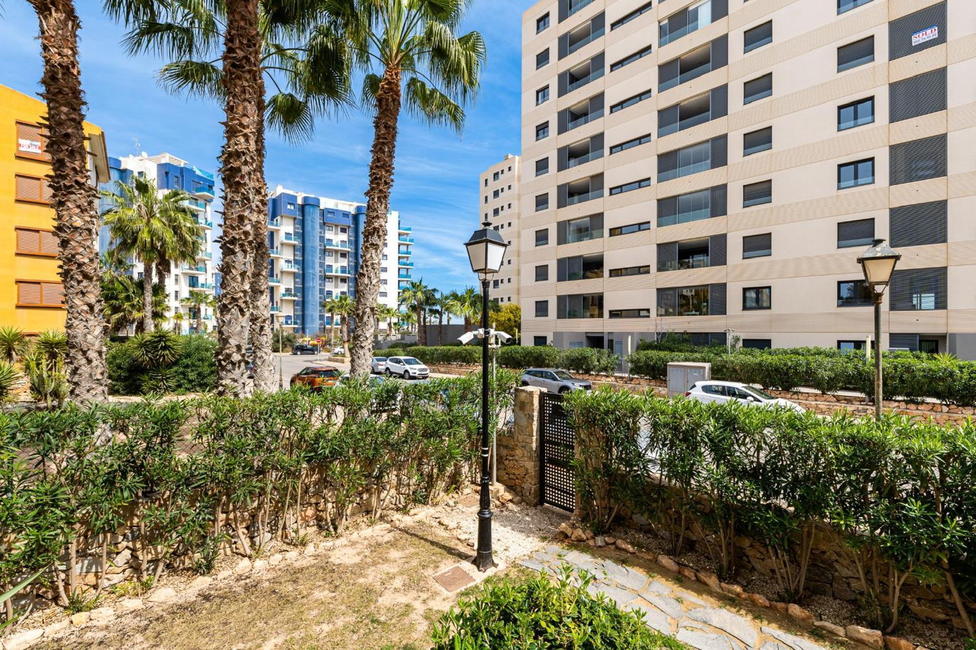 Tornado Apartamento Sunrise Torrevieja Buitenkant foto